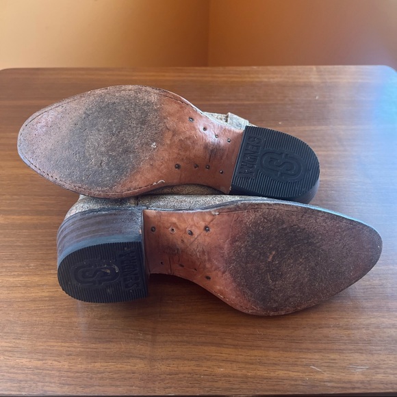 Sendra/Frye Deborah Studded Boot, Short 7 1/2 (38) Distressed brown/grey - Picture 4 of 8